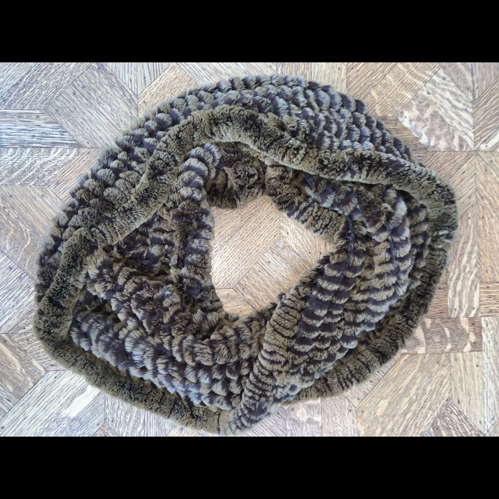 Real rabbit fur circle scarf
